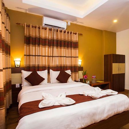 Hotel Trip Pokhara Kültér fotó