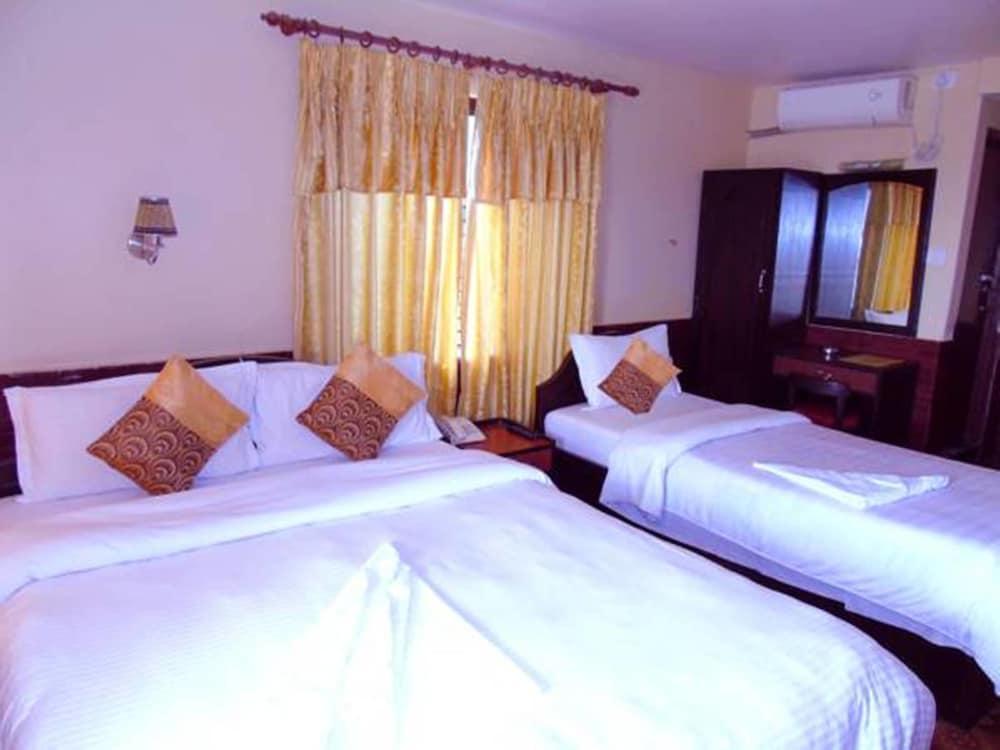 Hotel Trip Pokhara Kültér fotó