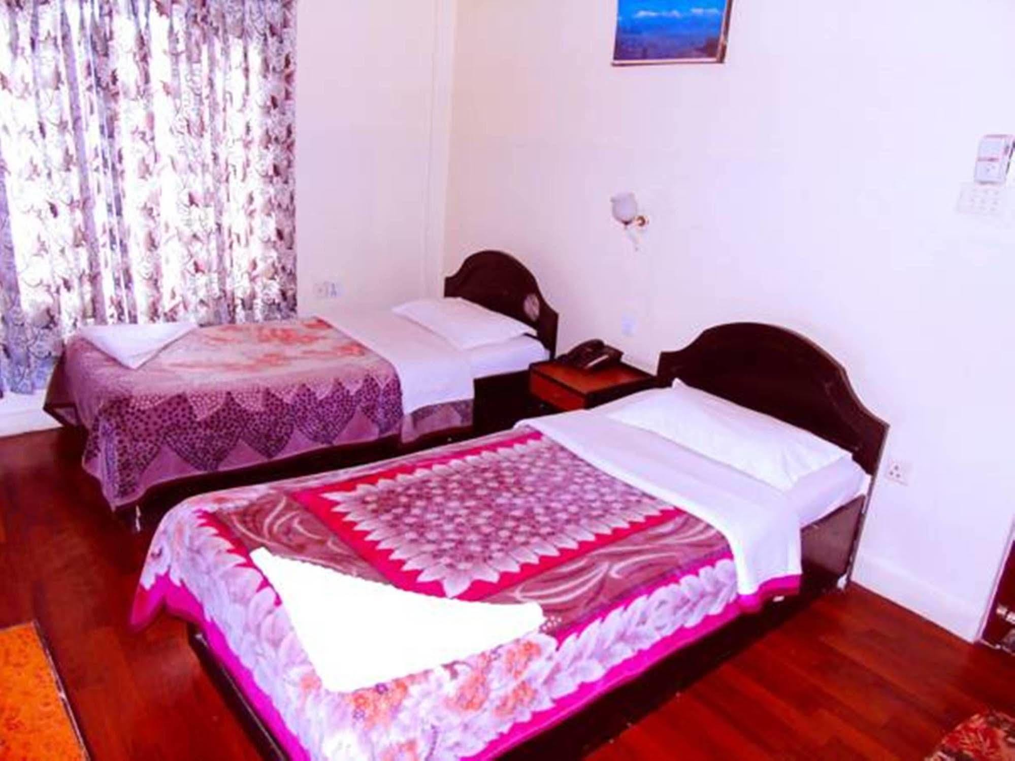 Hotel Trip Pokhara Kültér fotó