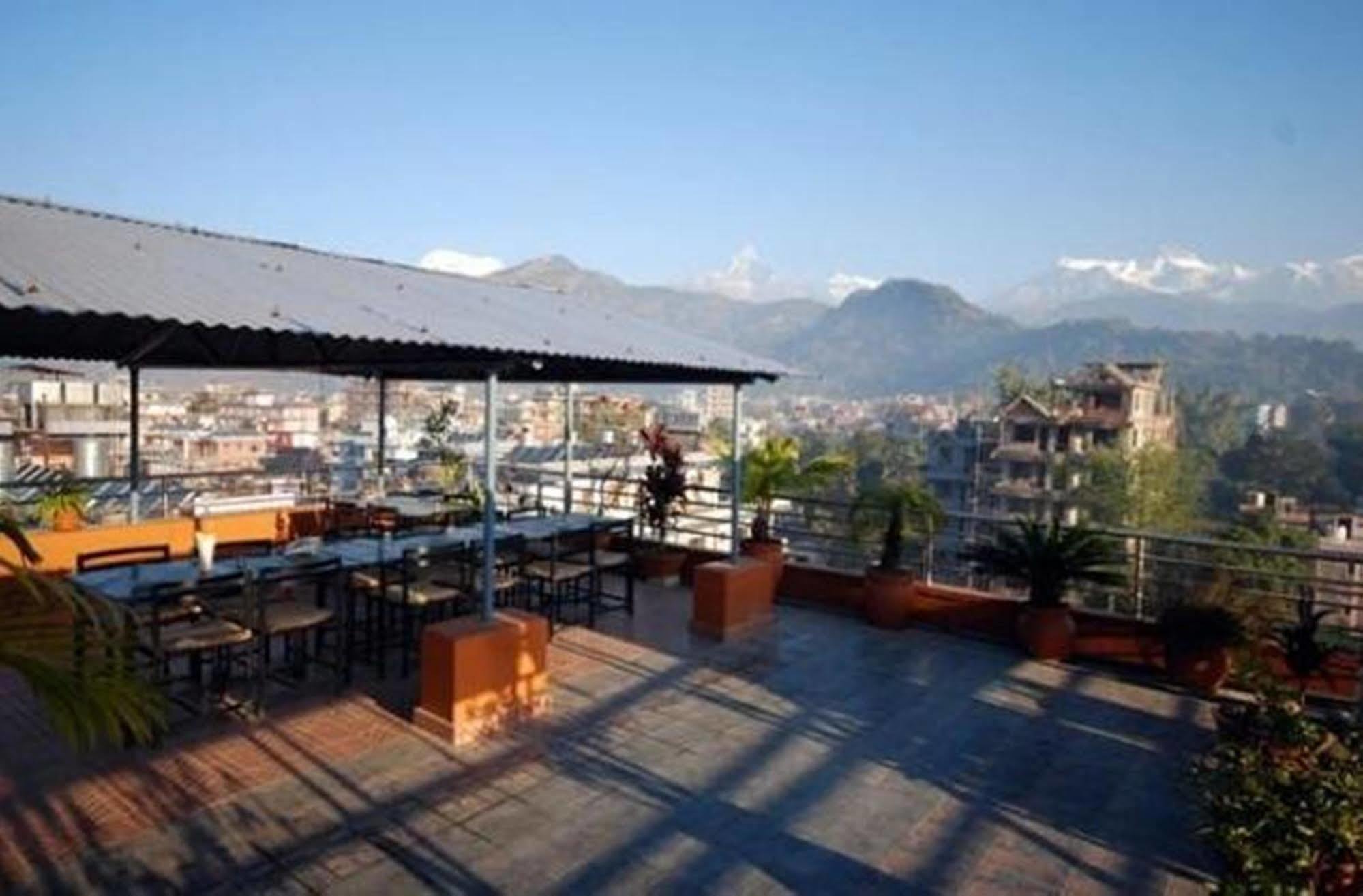 Hotel Trip Pokhara Kültér fotó