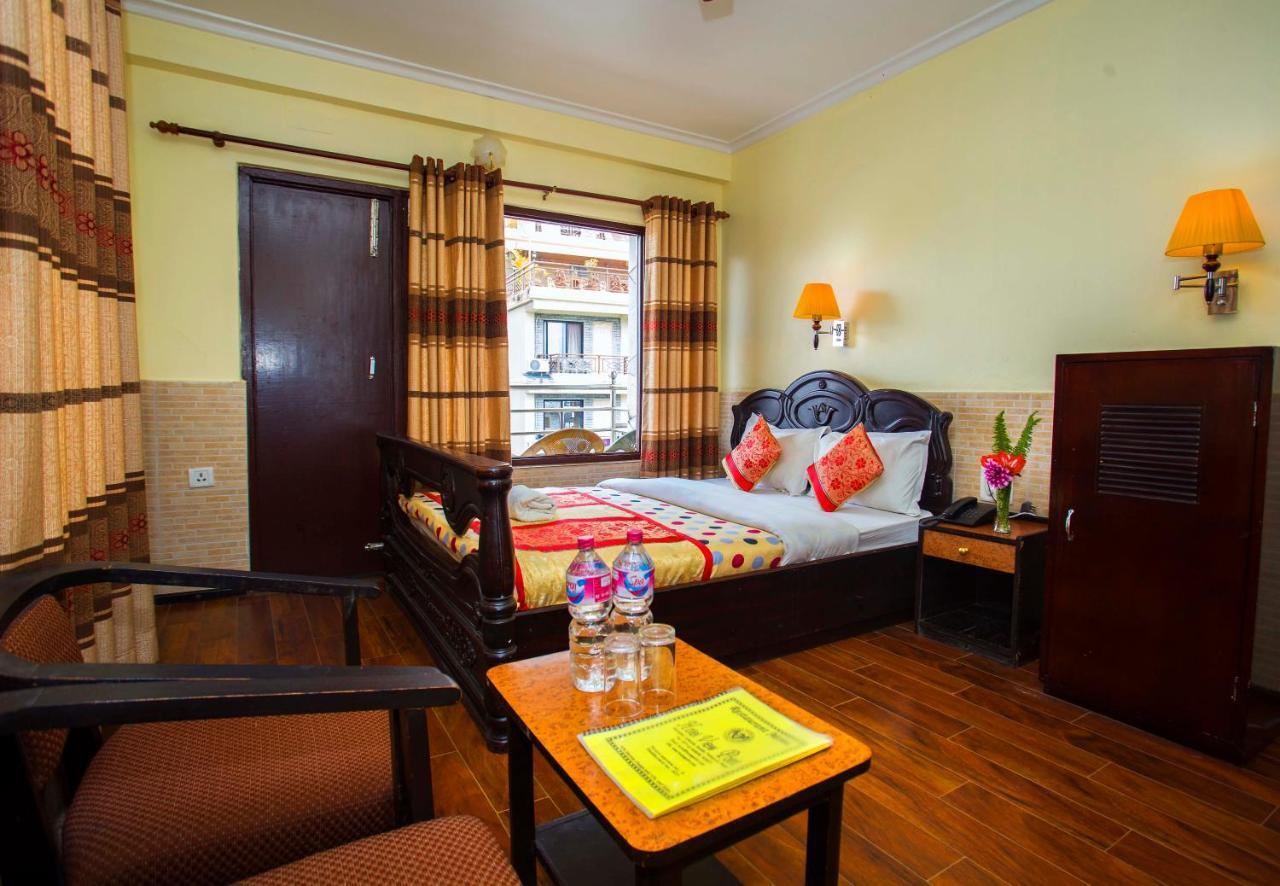 Hotel Trip Pokhara Kültér fotó