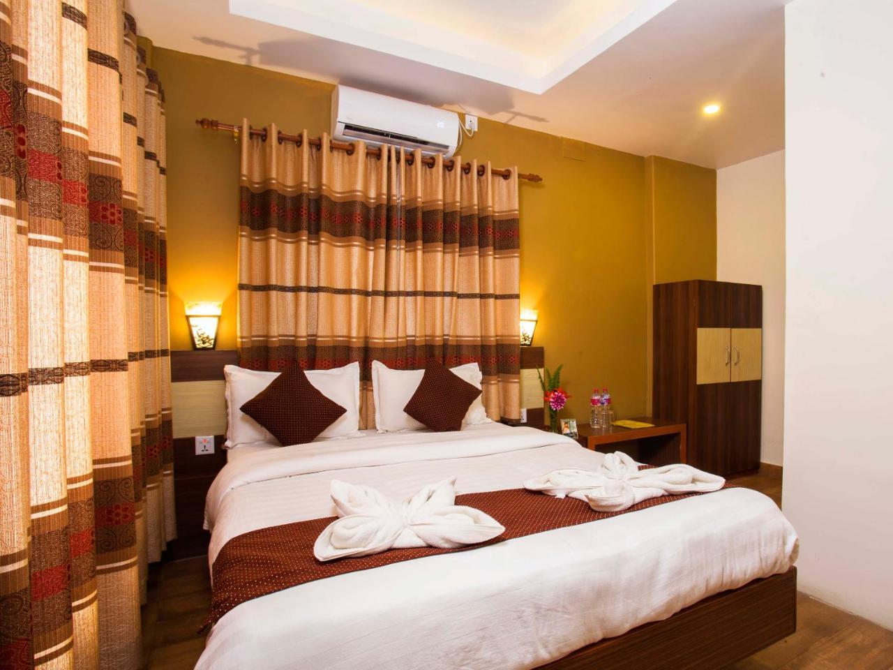 Hotel Trip Pokhara Kültér fotó