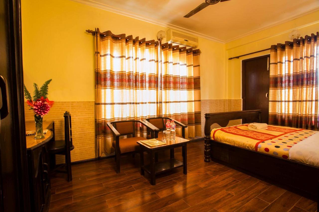 Hotel Trip Pokhara Kültér fotó