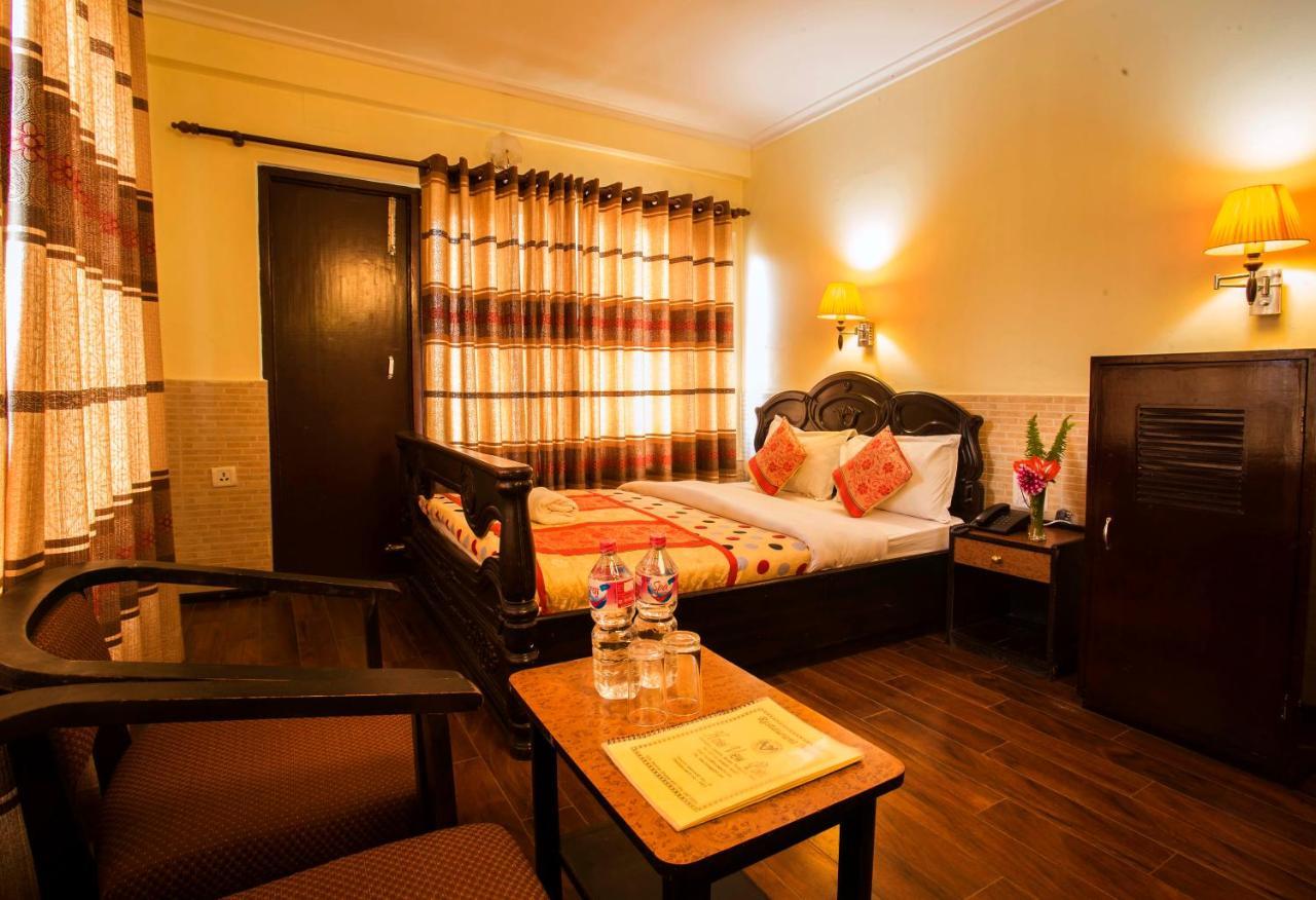 Hotel Trip Pokhara Kültér fotó