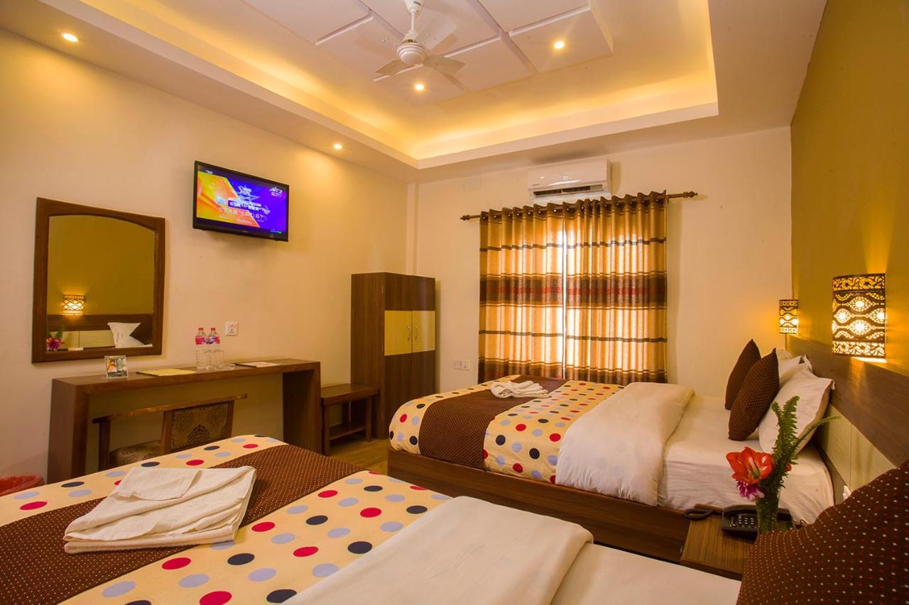 Hotel Trip Pokhara Kültér fotó