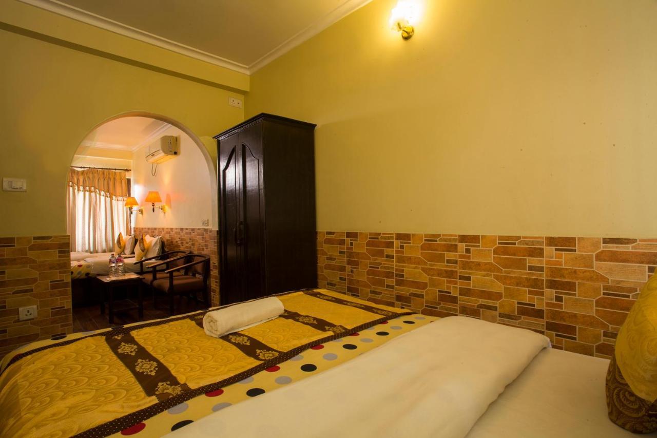 Hotel Trip Pokhara Kültér fotó